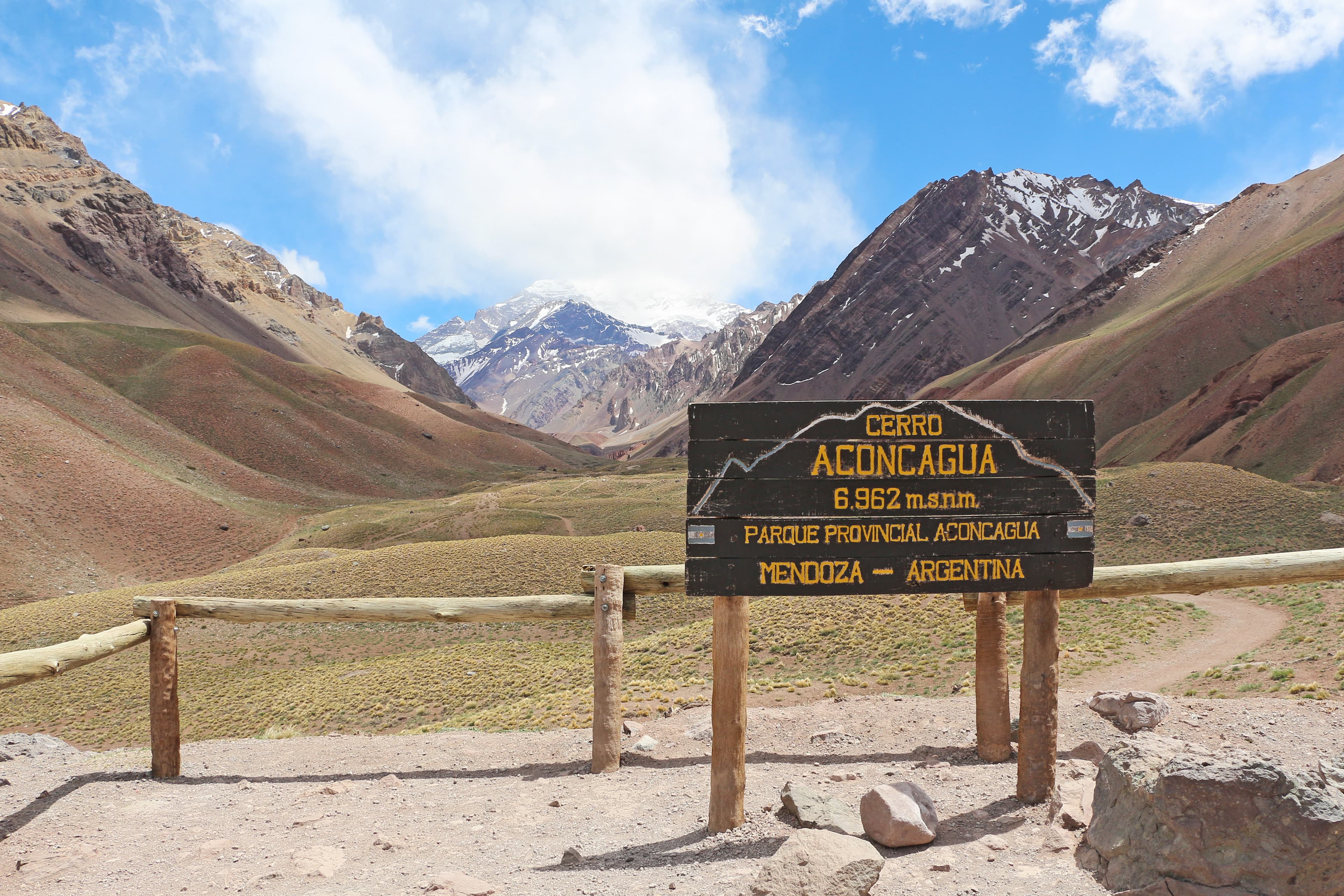Vista do Aconcágua no Parque Provincial Aconcágua, em Mendoza