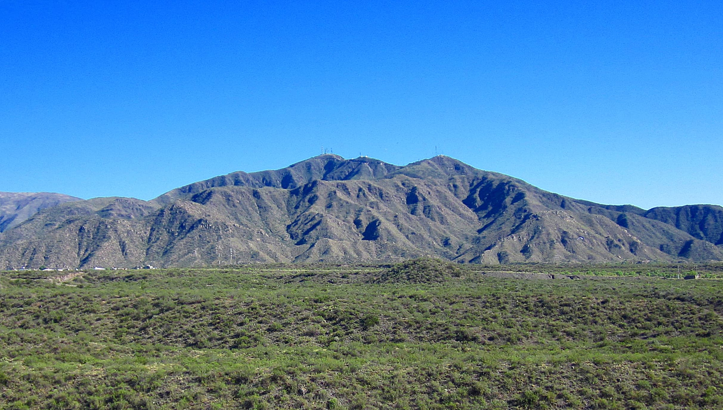 Cerro Arco visto a partir da Reserva Natural Divisadero Largo, em Mendoza